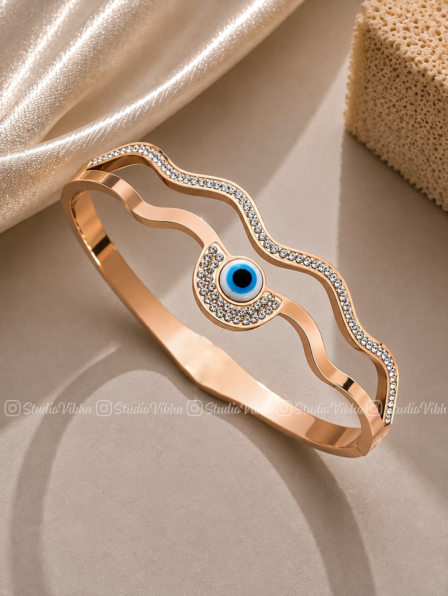 Evil Eye bracelet - Rose gold tone