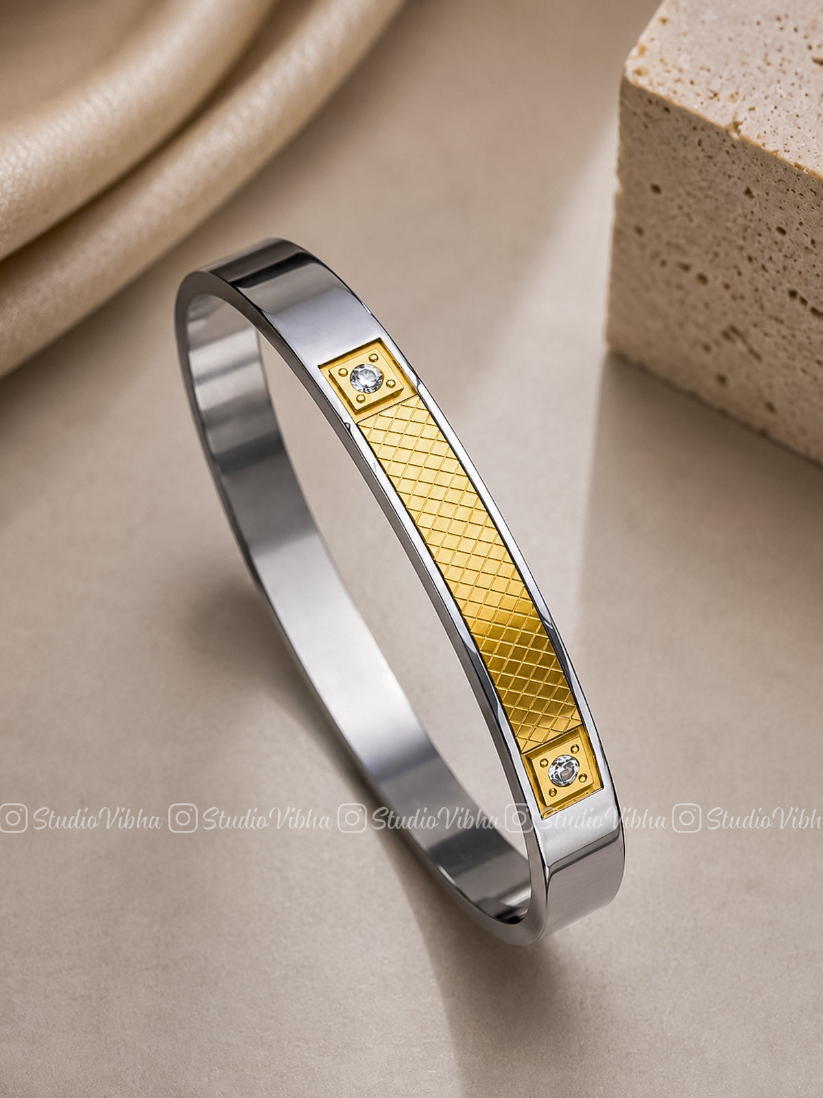 Dual tone bracelet - Silver & gold tone