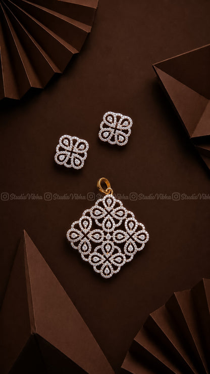 Muthu Neli Kolam ~ Traditional AD Kolam pendant set