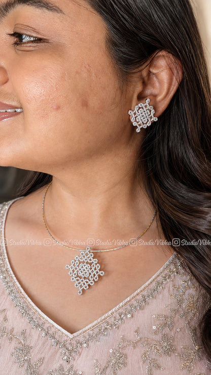 Sikku Kolam ~ Traditional Kolam design Diamond pendant set