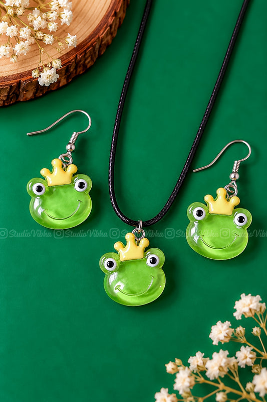 Froggy ~ Resin charms