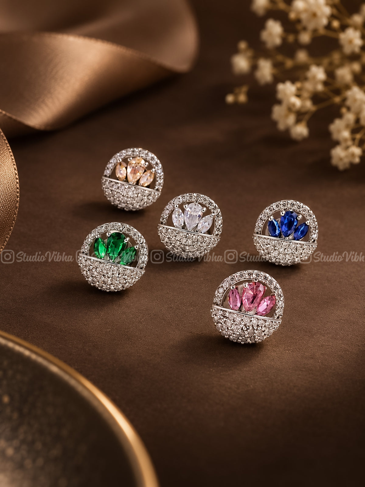 Rajvi ~ Glitter AD studs