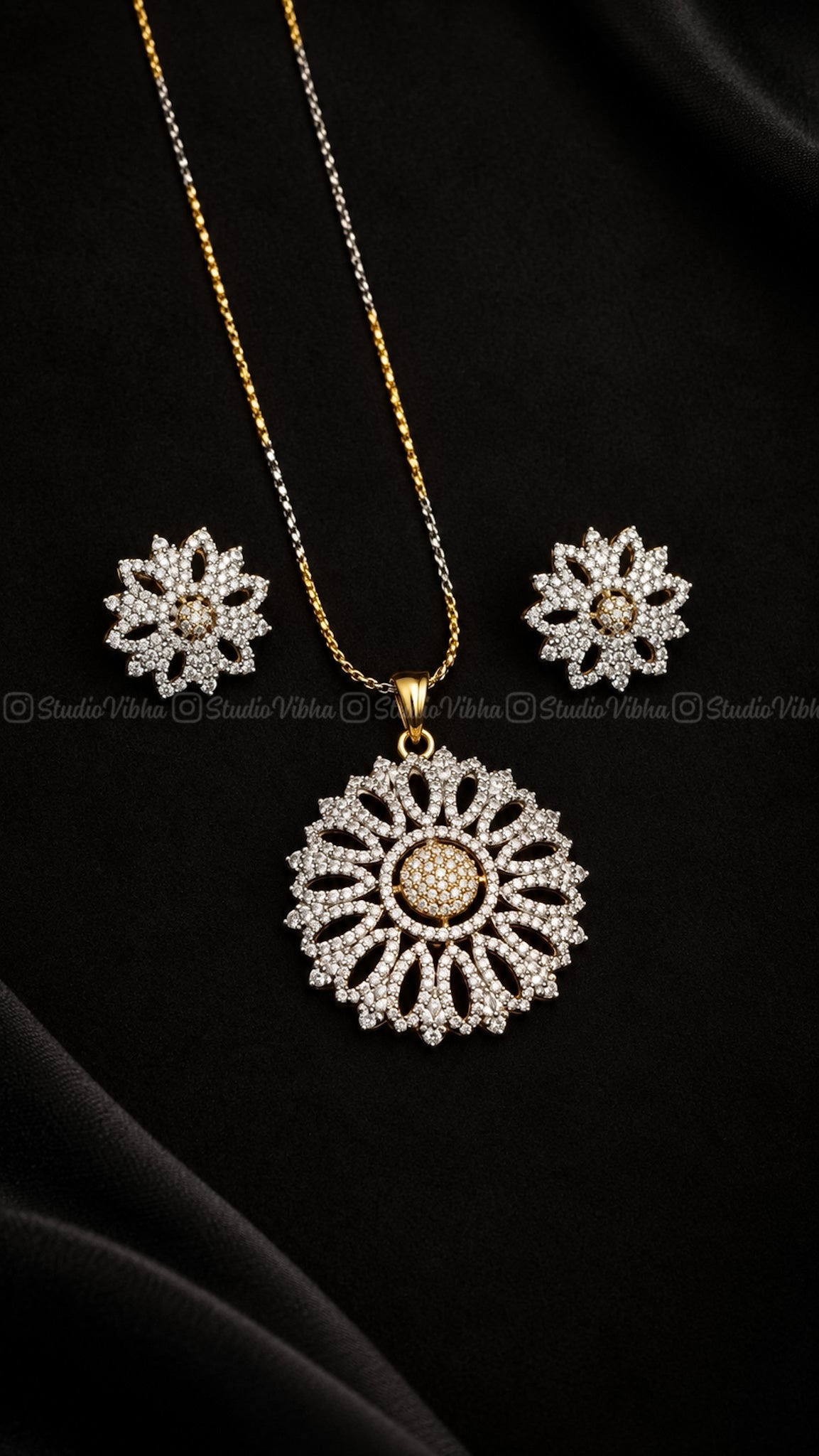 Daliya ~ Rangoli AD Pendant Neckset