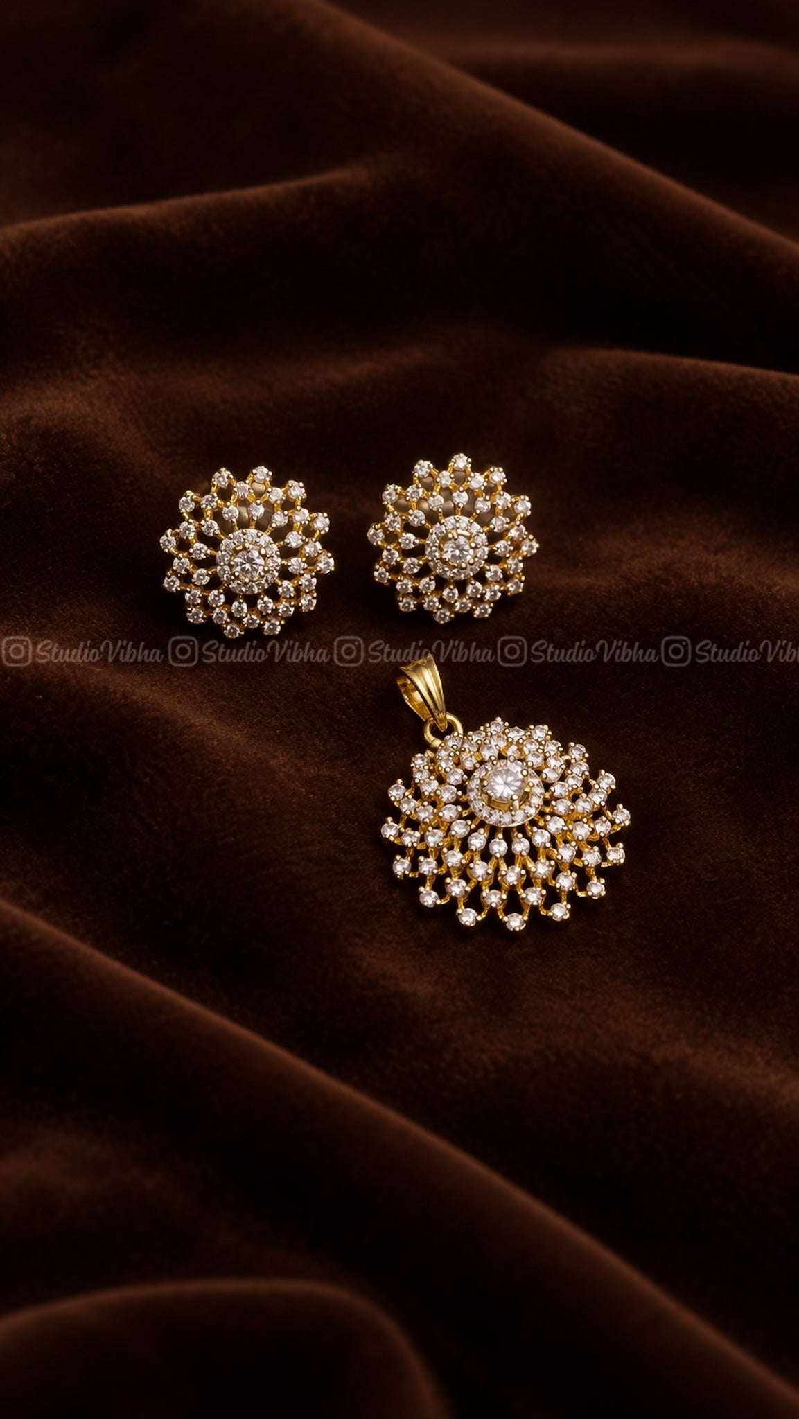 Adukku Thamarai ~ Rangoli Diamond replica AD Pendant set