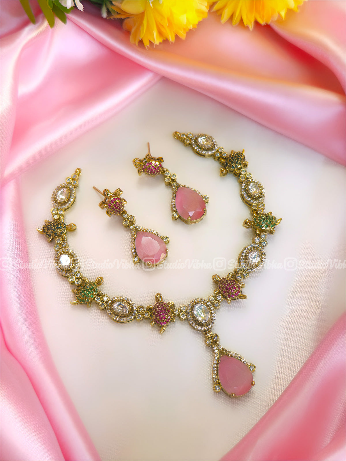 Chelona ~ Turtle Mozonite Neckset
