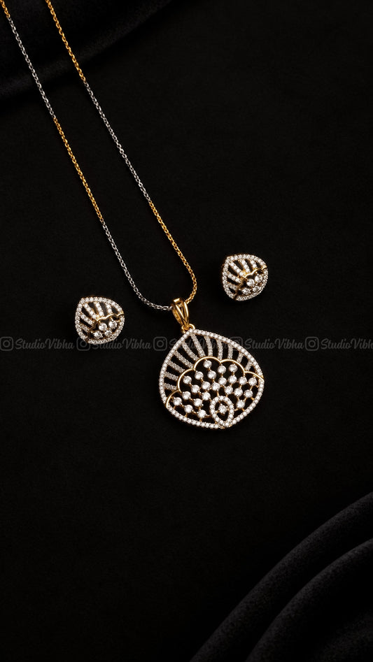 Mayil Thogai ~ Rangoli AD pendant set