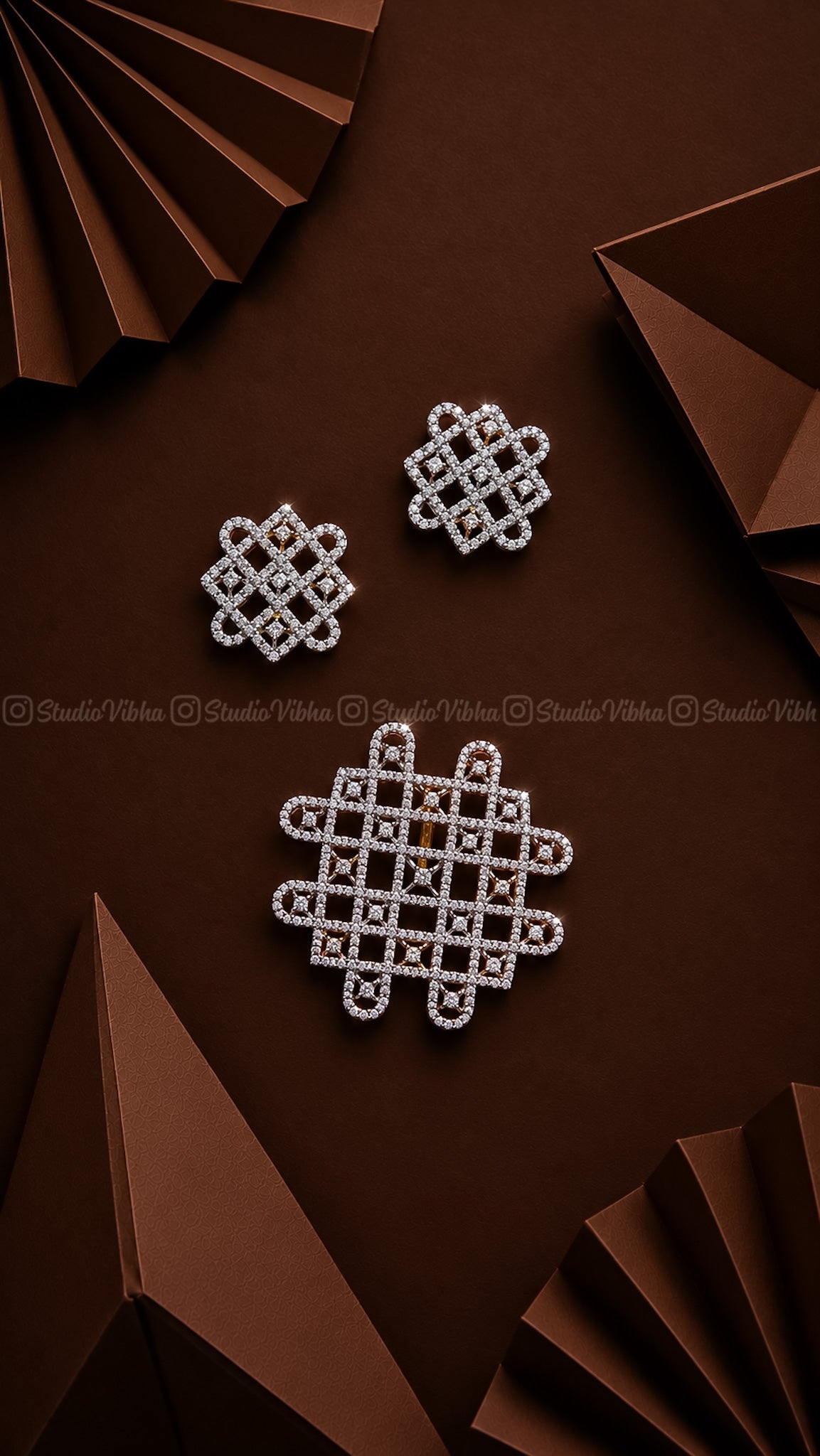 Sikku Kolam square ~ Traditional Kolam AD pendant sets