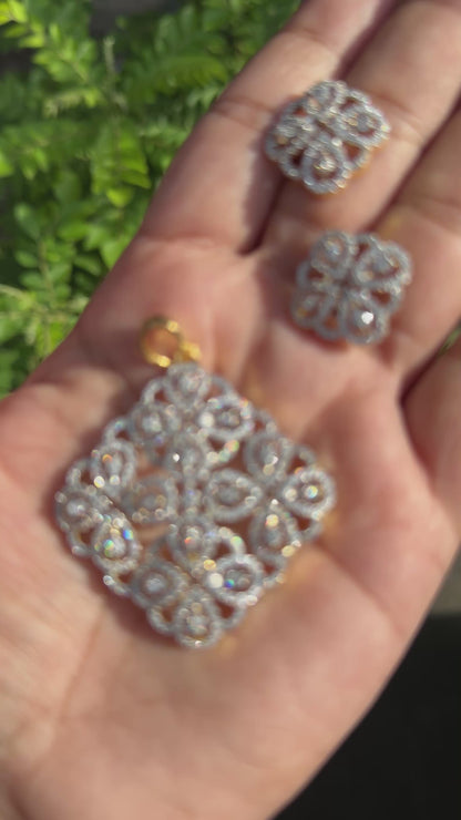 Muthu Neli Kolam ~ Traditional AD Kolam pendant set